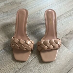 Anne Michelle sandal in tan/beige.